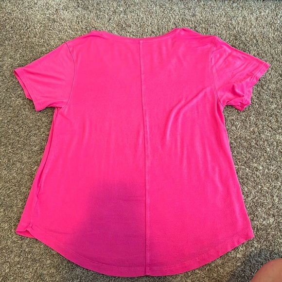 Loose fitting - Picture 2 of 2